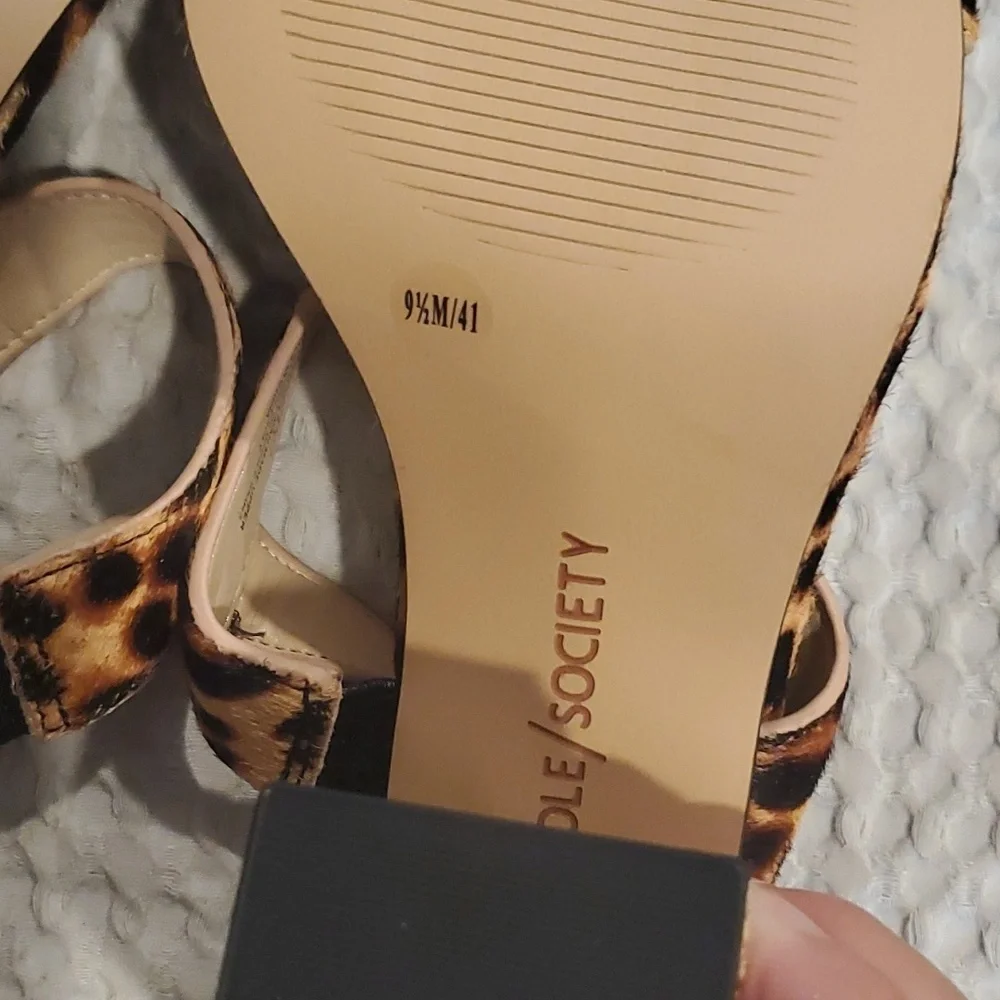NWOT Sole Society Leopard Block Heel Size 9.5 (#21)